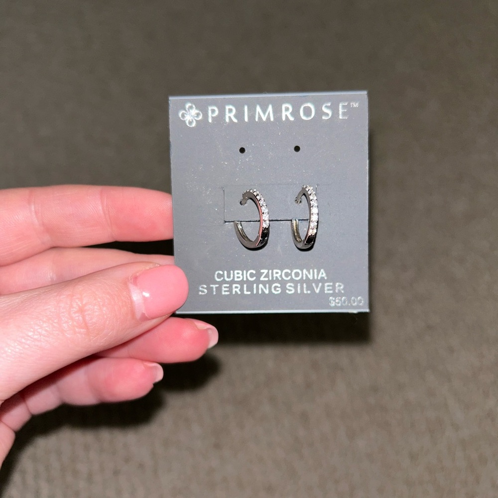 ✨Moving Sale✨ Silver Hoop Earrings